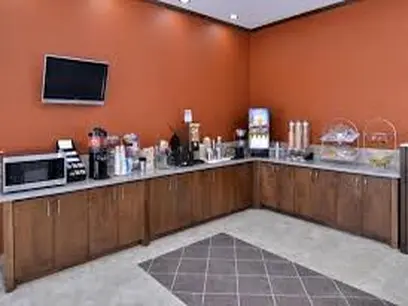 La Bonita Inn & Suites